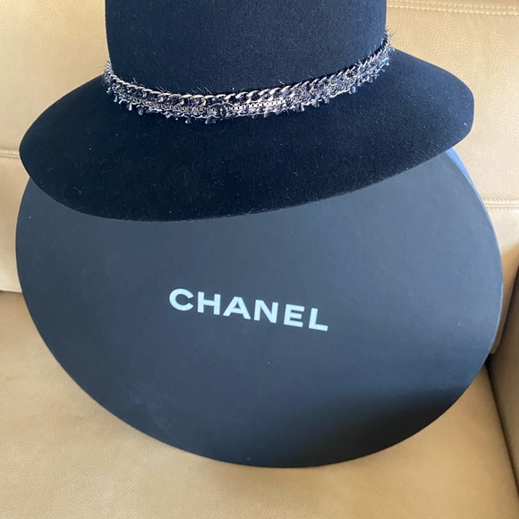 ❌DO NOT BUY-ON HOLD Chanel Logo Chain Fedora - Picture 9 of 9